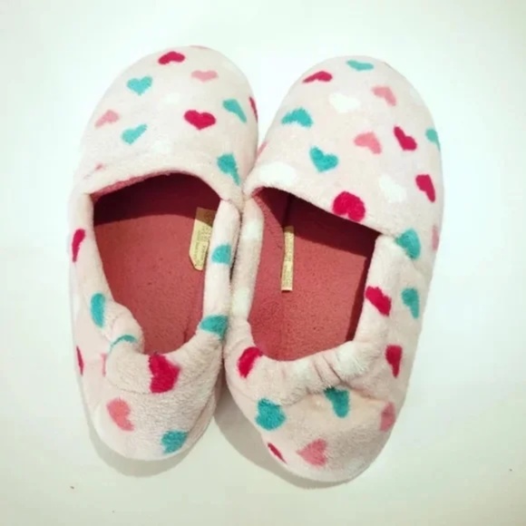 ❤️ Girls Fuzzy Fleecy Heart Slippers - Picture 3 of 7